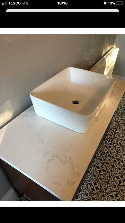 Quartz, for vanities up to 80 cm wide