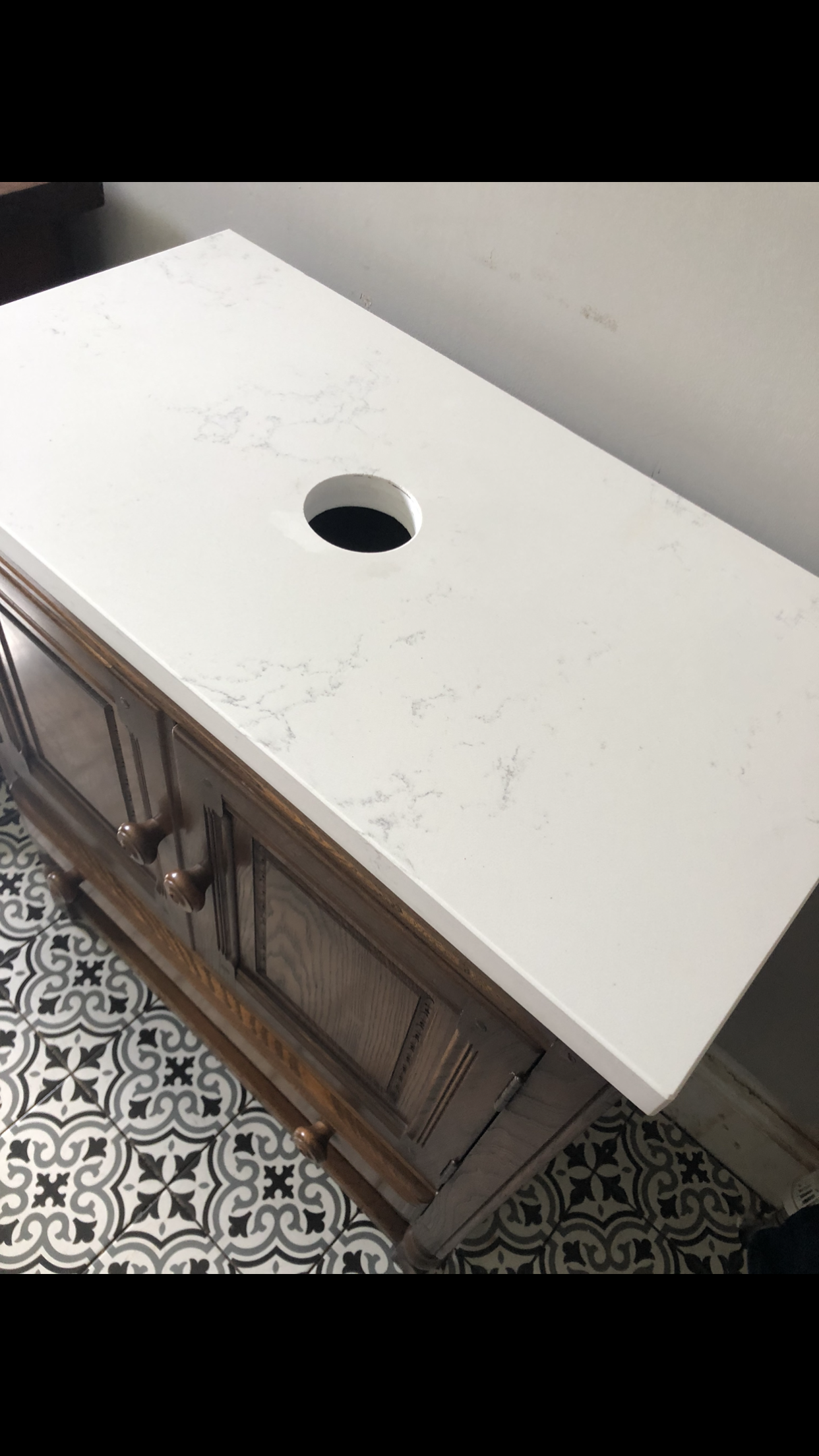 Quartz, for vanities 120 cm to 140 cm wide