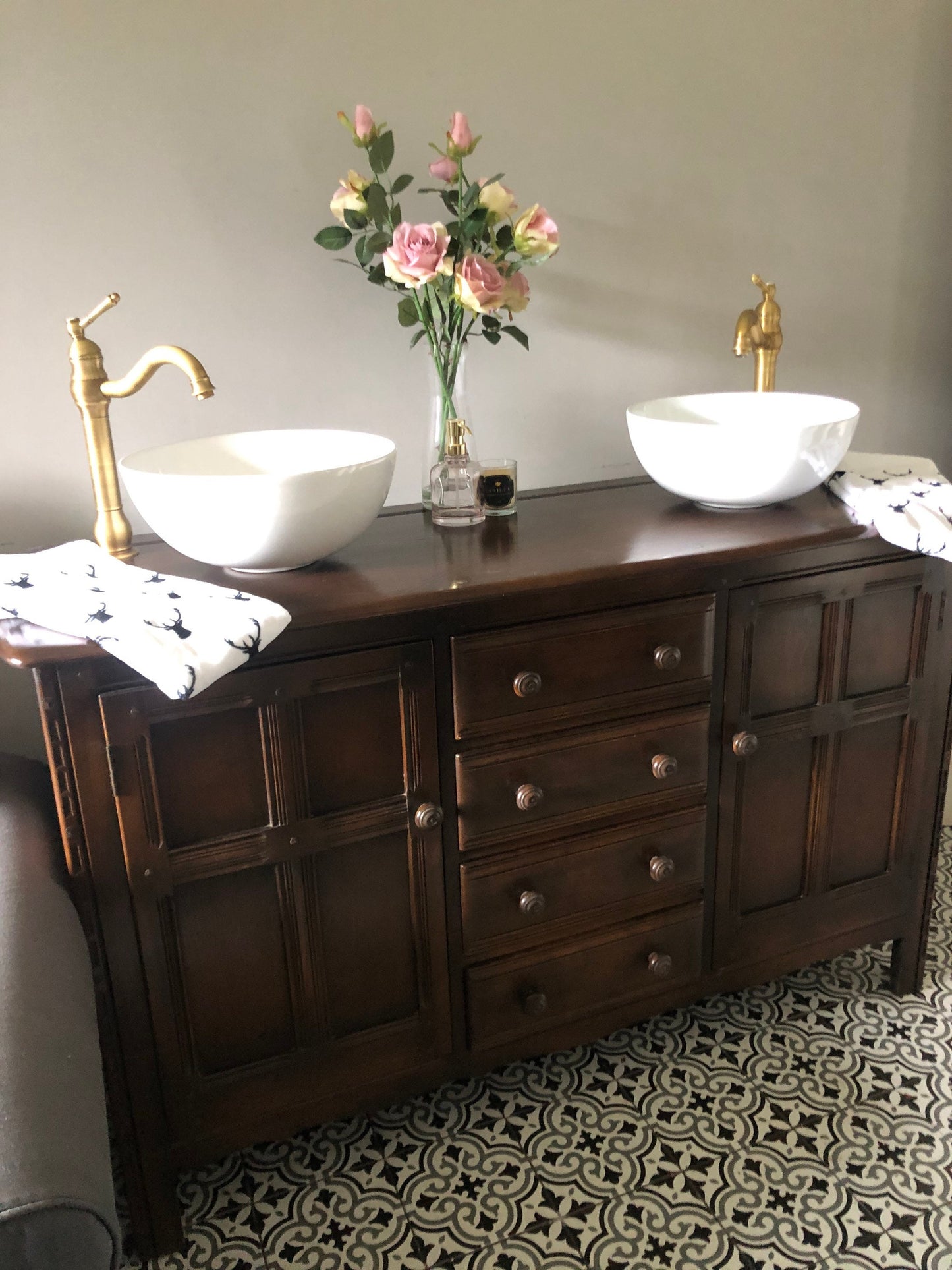 Gorgeous Ercol double vanity